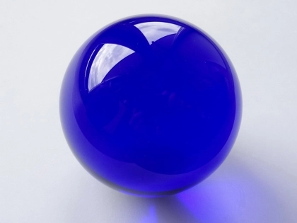 Kristallglaskugel 50mm, kobaltblau mit kl. Fehlern